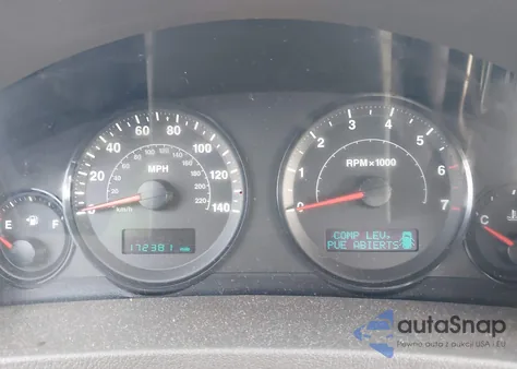 2005 Jeep Grand Cherokee Laredo from USA, damaged, VIN 1J4HR48N55C660230